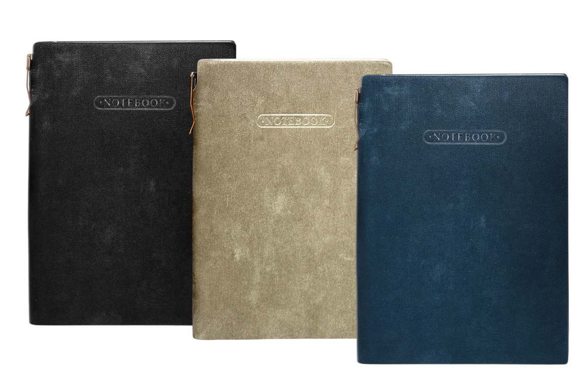 Notebook A5/100 sheets. "WB" /163-25/ integr. incl. velvet PU, black, dark blue, beige + handle