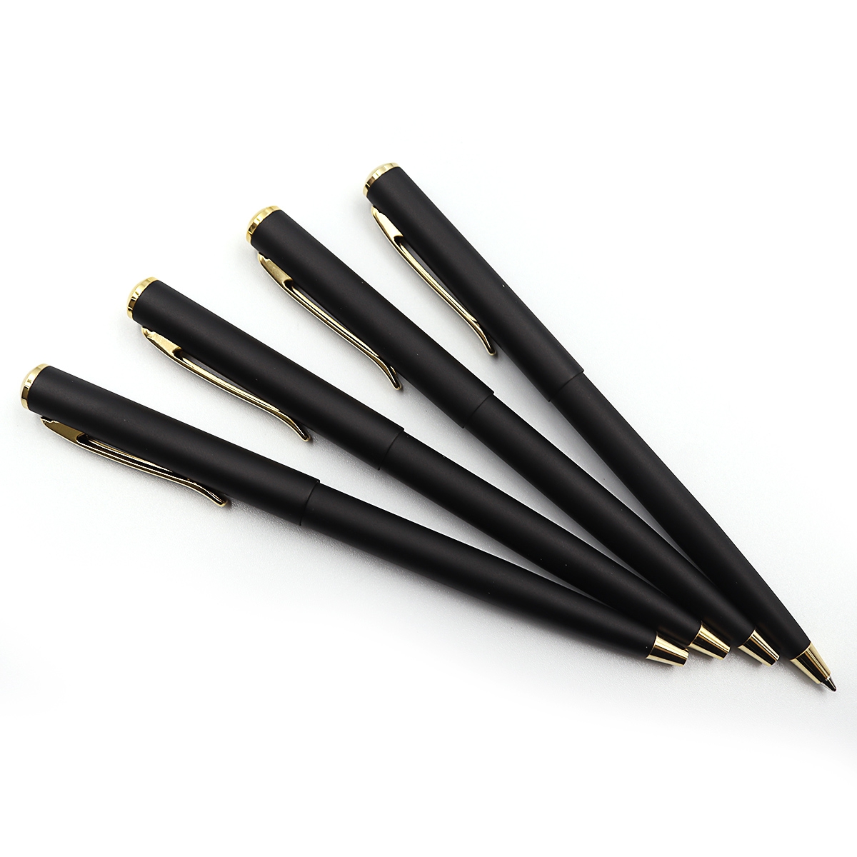 Ballpoint pen "Luxor" /8332/ "Marvel" black/gold. body, blue (10/600)