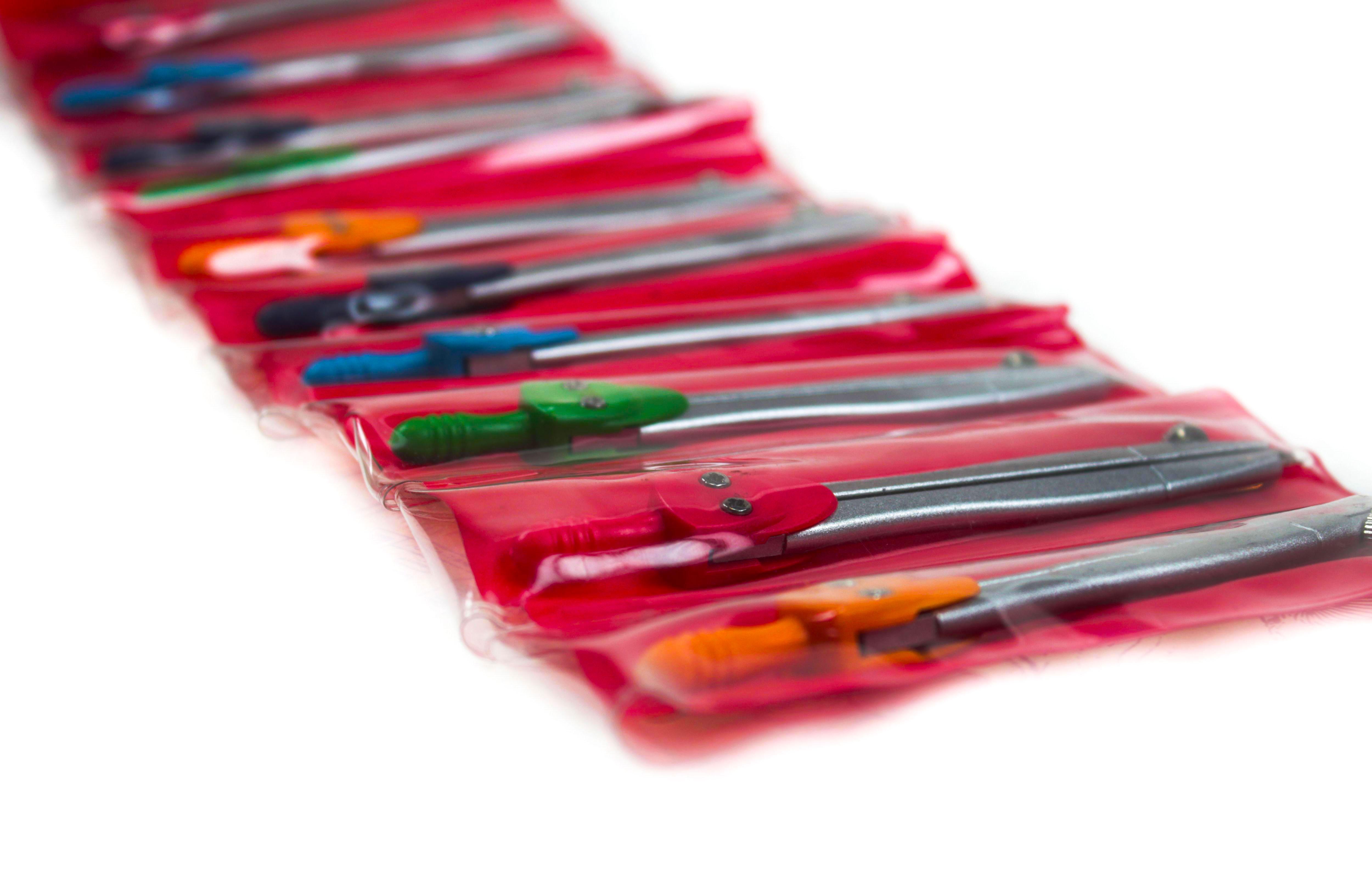 Compass "Peppy Pinto" /S01001BS/ colored on a ribbon (10/50/600)