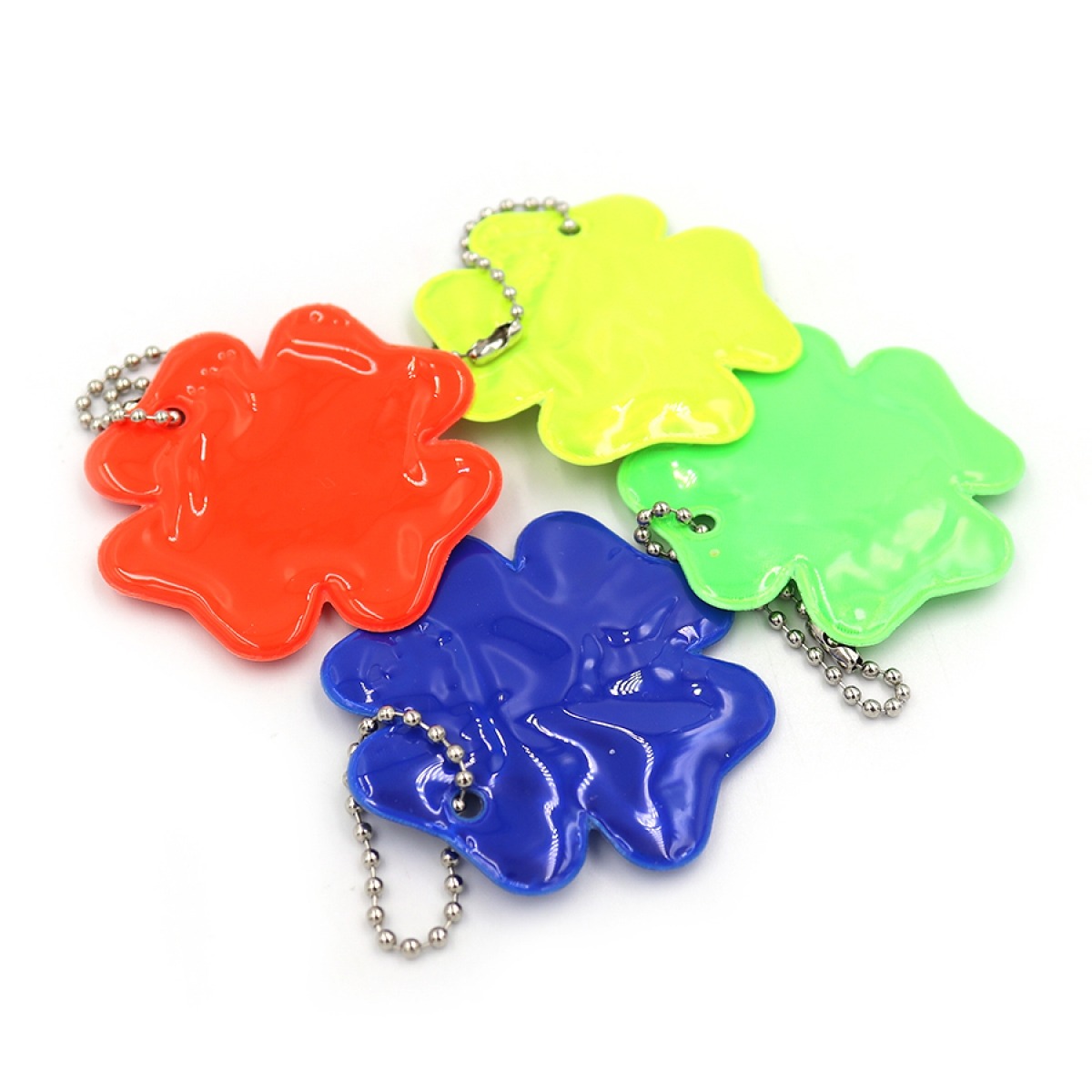 Reflective keychain "JO" /2822-2022-13/ "Petal" 6*6cm, 4 colors (100)